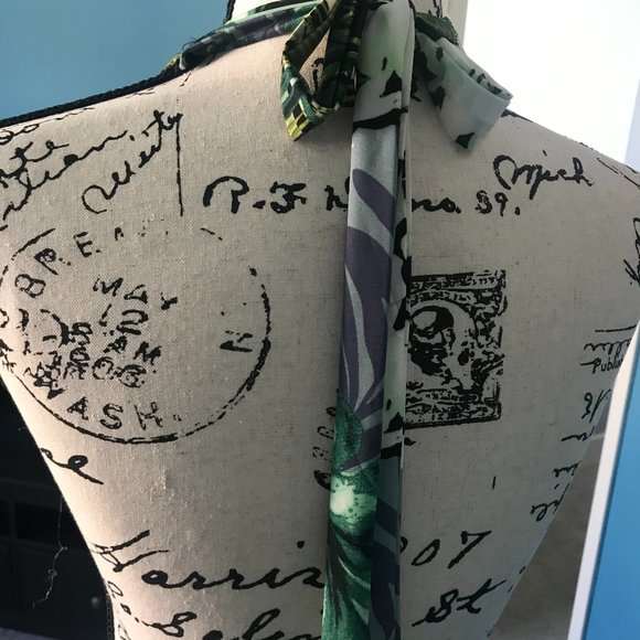 Summer Jumper.  Tropical, Beach, Pool Ready - Picture 4 of 5